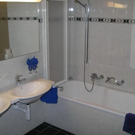 赫沙夫特木屋酒店 公寓 *