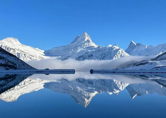 赫沙夫特木屋酒店 *